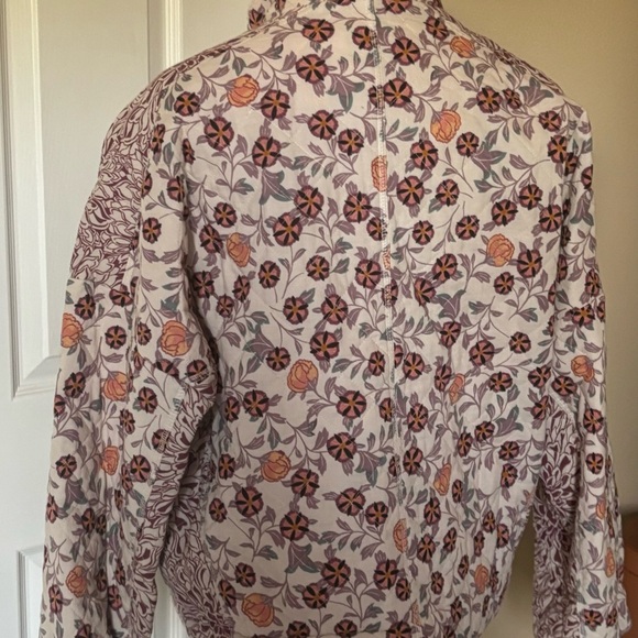 Anthropologie quilted jacket. Like new condition. - Picture 5 of 8